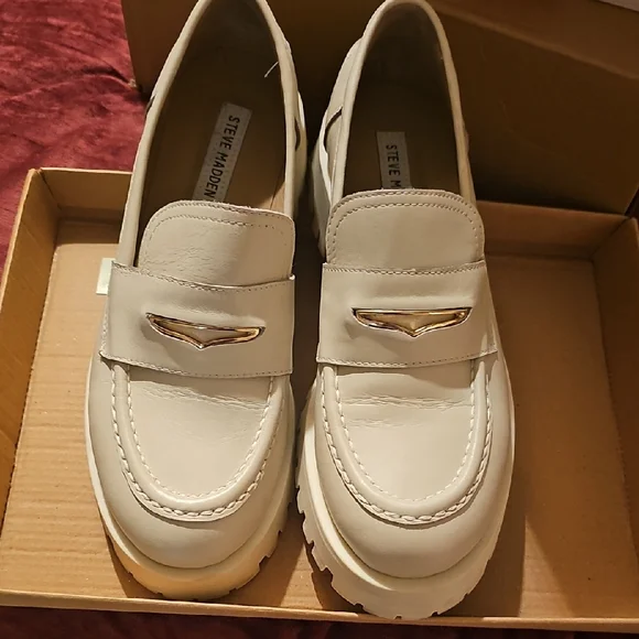 Steve Madden | Shoes | Steve Madden Mens Offwhite Loafers  display picture 1